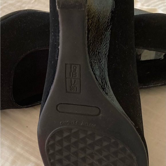 Beautiful , comfortable ladies open toe dress shoes - Picture 3 of 3